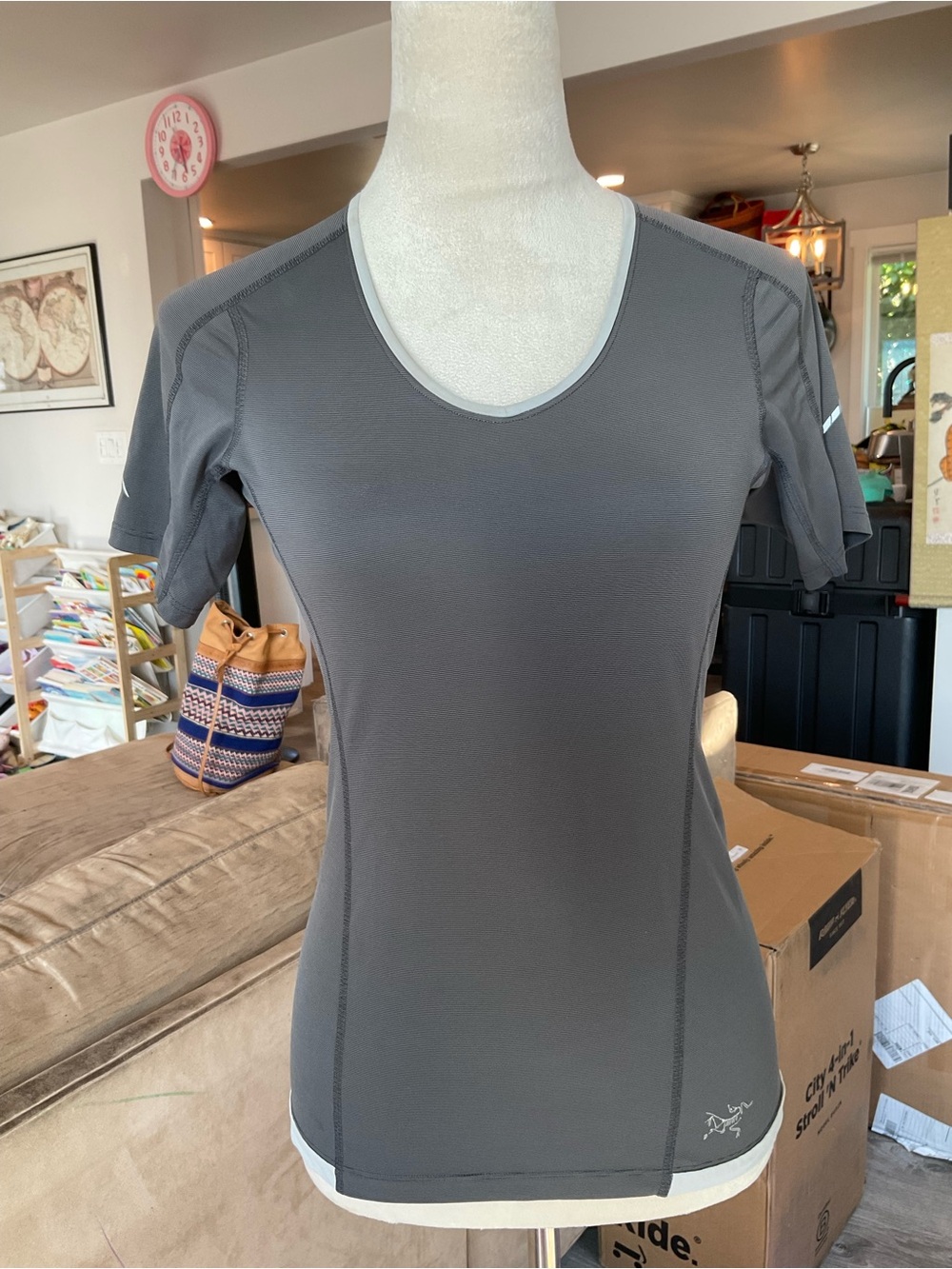 🦴Arc'teryx Motus Crew Short Sleeve Striped Performance Tee Grey XS